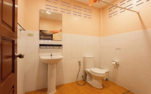 Harry's Bungalows & Restaurant