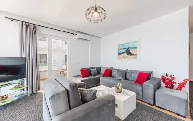 Seaview Luxury Suite by PS