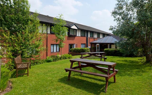 Holiday Inn A55 Chester West by IHG