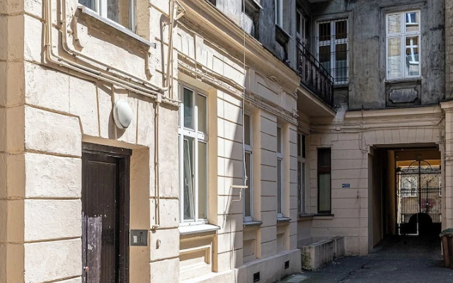 RentPlanet - Apartamenty Rewolucji 1905