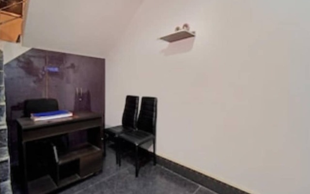 Goroomgo Gangotri Guest House kolkata