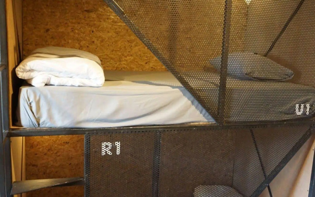 Rest Up Hostel At Nimmanhemin By Hjz