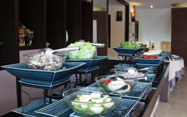 Maninarakorn Hotel