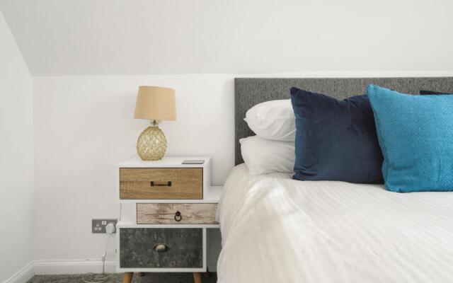 Myreton Hill Apartment