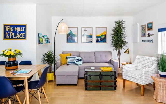 Seascape Motel & Cottages