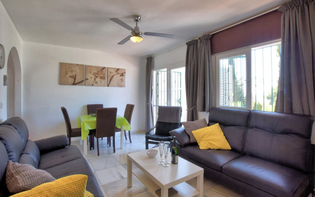 Alluring villa in Benalmádena with private pool