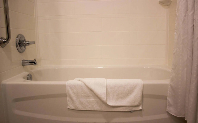 Holiday Inn Express & Suites Tahlequah by IHG