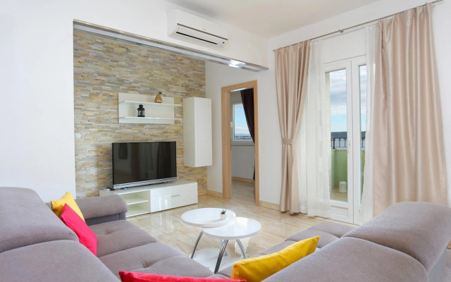 Apartments by the sea Seget Donji, Trogir - 18648