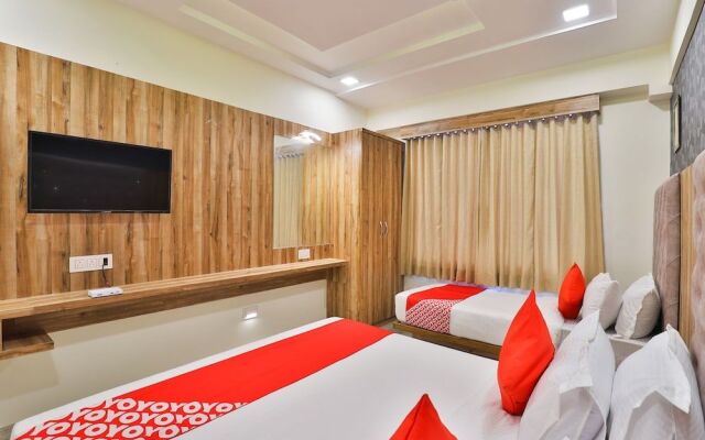 Oyo 24444 Hotel Rudrax
