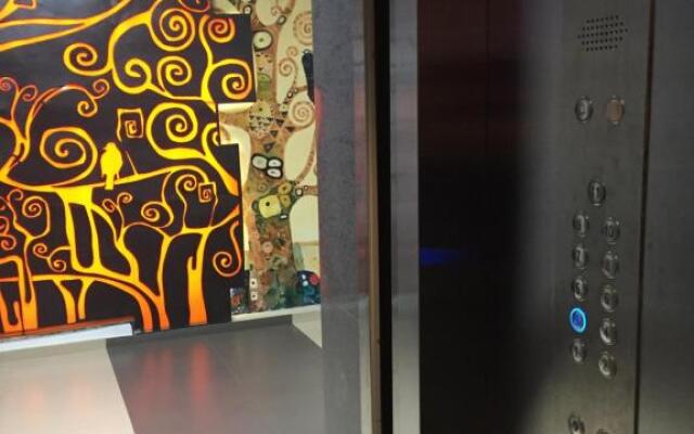 Apartment on Parnavaz Mepe Street