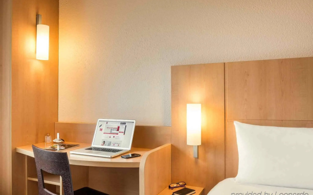 ibis Paris Coeur d'Orly Airport