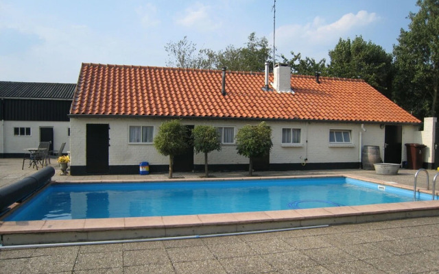 Cozy Holiday Home in Oisterwijk with Swimming Pool