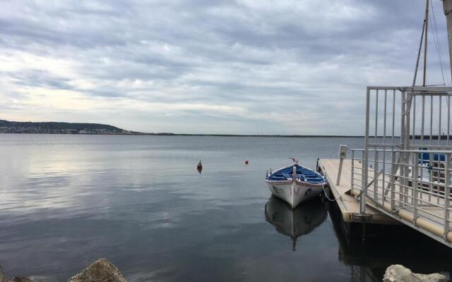 Bouzigues Suite Parentale Étang de Thau