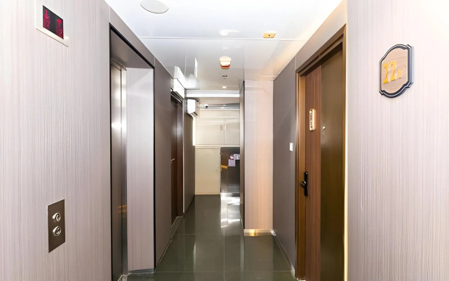Hennessy Hotel