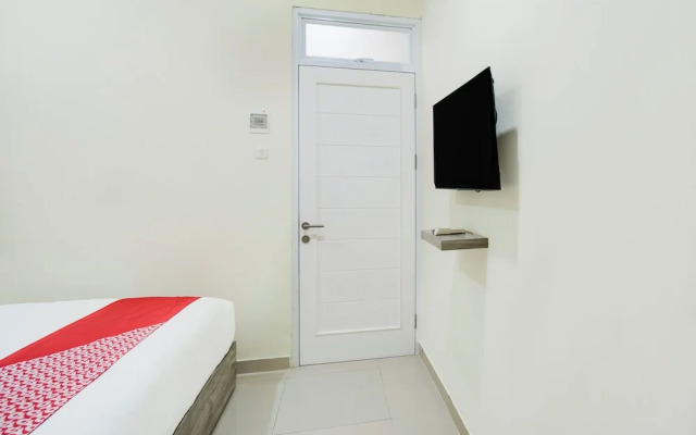OYO 94494 Krekot Residence Pasar Baru