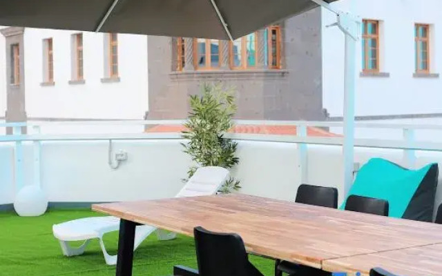 Las Palmas Nest Hostel