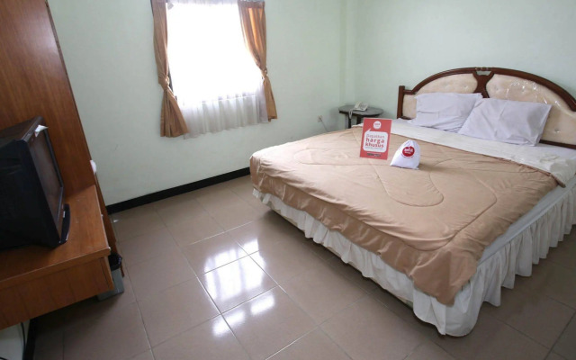 OYO 512 Ndalem Mantrijeron Hotel