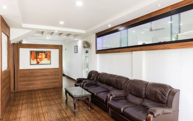 OYO Flagship 22598 Oval Retreat