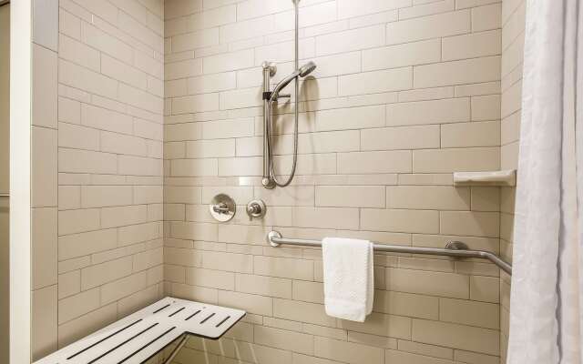 Embassy Suites by Hilton Syracuse Destiny USA