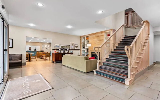 Country Inn & Suites by Radisson, Chambersburg, PA