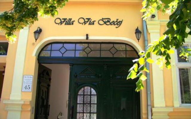 Villa Via Bečej