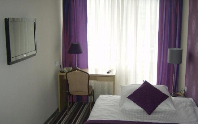Hotel New Wave