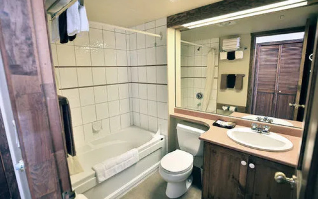 Apex Inn Standard Rm 223 1 Bedroom Condo by Redawning