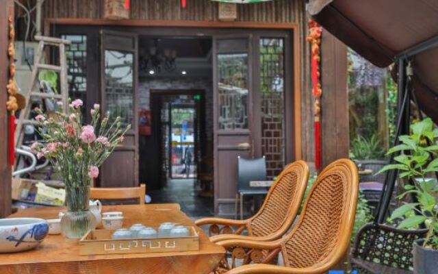 Wuzhen Jinye House