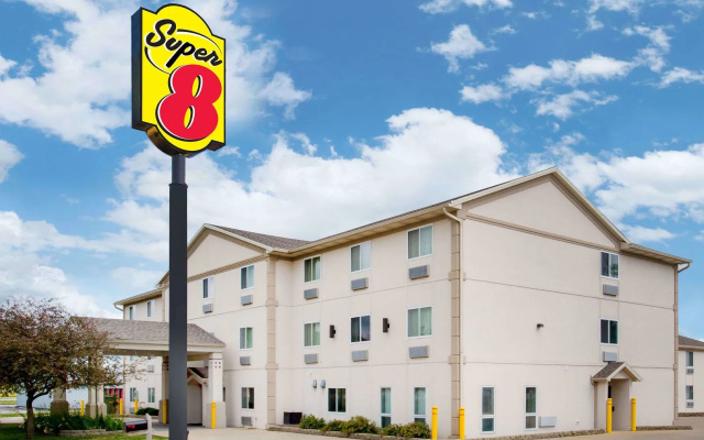 Super 8 El Paso IL