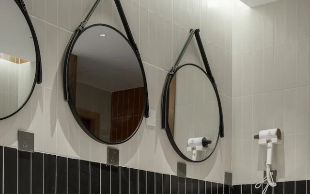 Shanghai Hills&Dengba Youth Hostel