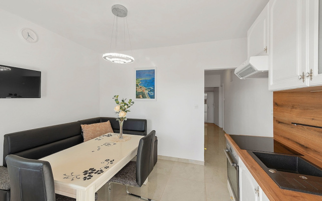 Superior Apartment Tania 15
