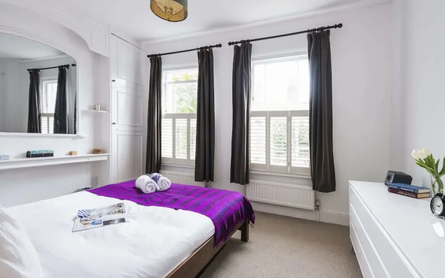 The Charming Golborne Escape- KBT