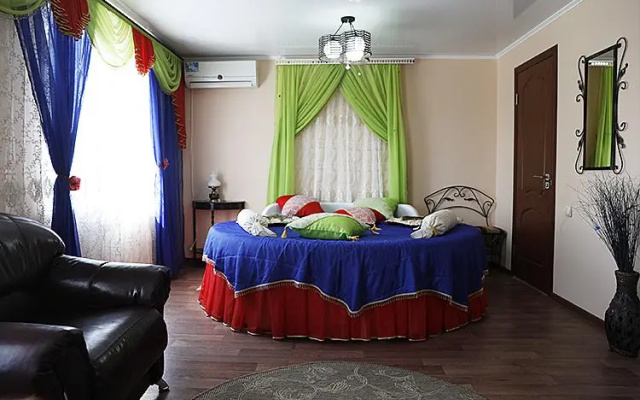 Спутник