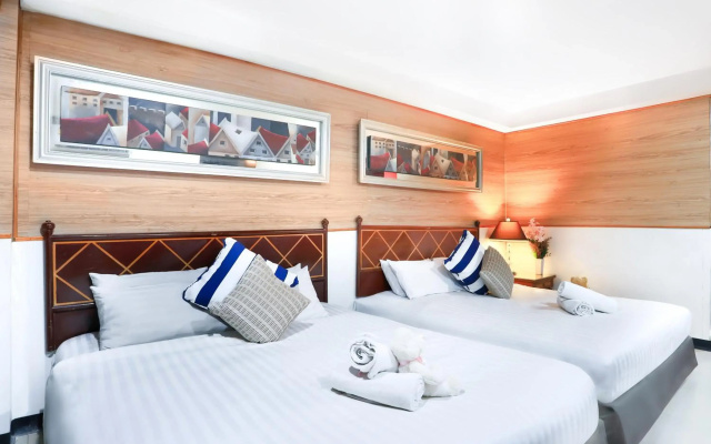 Diamond City Hotel
