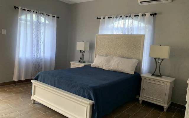 vacation villas runaway bay