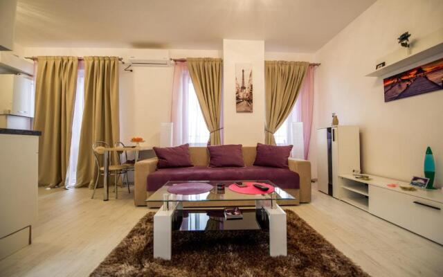 Apartament Criss Lotus Opera