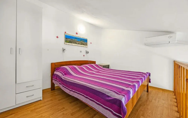 Studio Apartment, 250m From the Beach