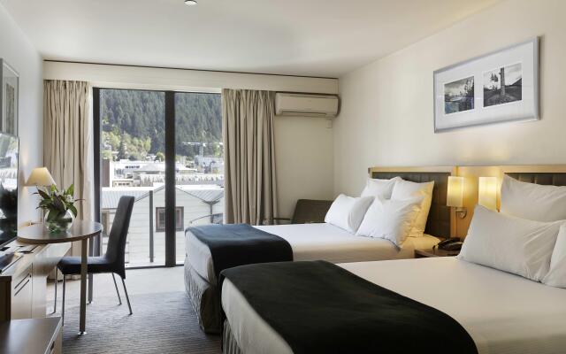 Novotel Queenstown Lakeside