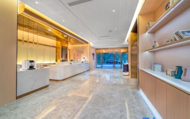 Starway Hotel (Chongqing Yuelai International Expo Center)