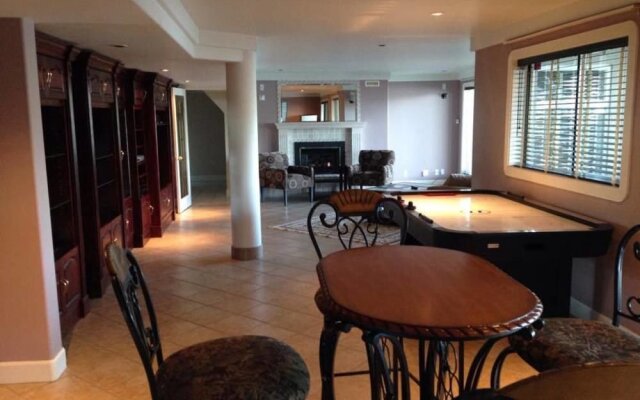 Harrison Lakehouse Vacation Home - House Rental