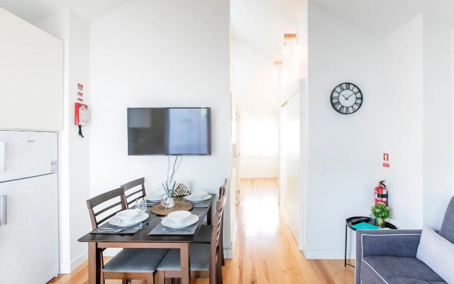 LovelyStay - Cozy 1BR in Santa Catarina w/ Balcony