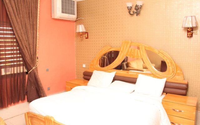 Tauba Hotel