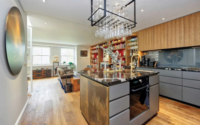 Stunning 2 Bedroom Apartment in Little Venice West London