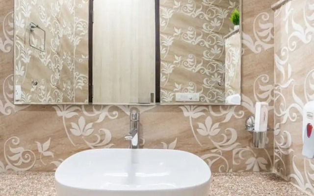Medical Friendly 2 BR Near Fortis Parfait Street