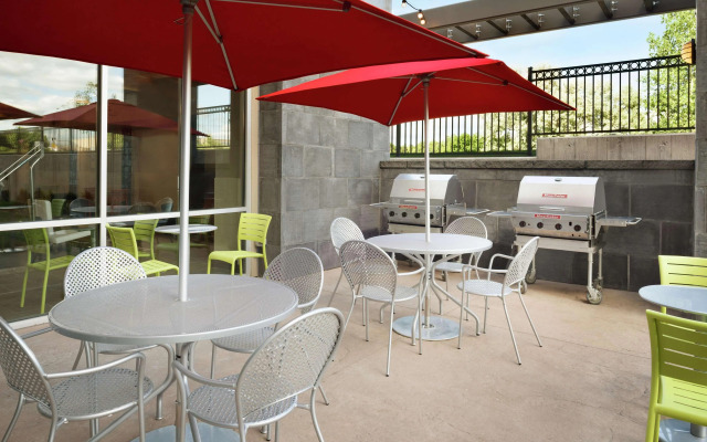 Home2 Suites by Hilton Roseville Minneapolis