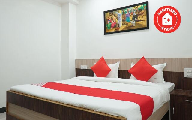OYO 30952 Hotel Om Sai Leela