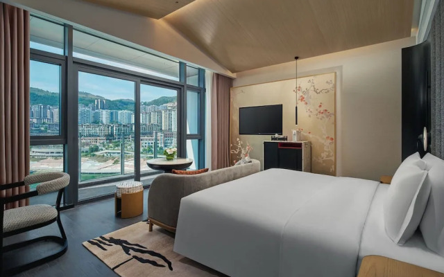 Hualuxe Chongqing Wushan by IHG