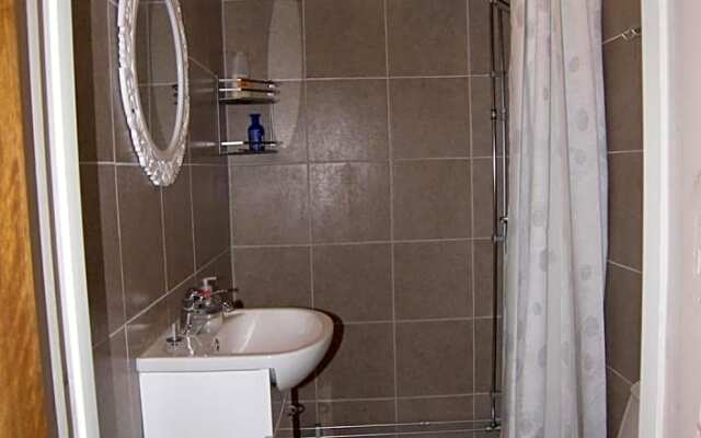E-City B&B