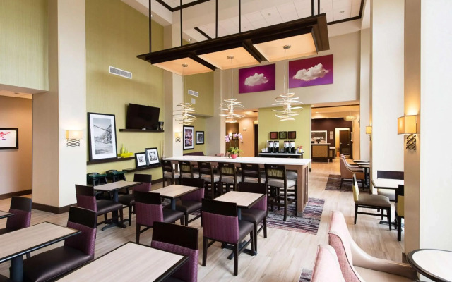 Hampton Inn & Suites Fayetteville