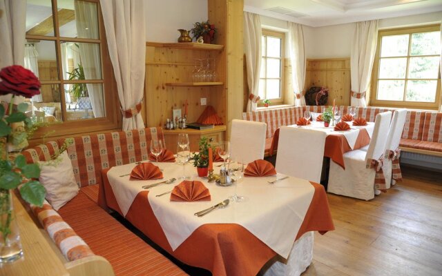 Hotel Häuserl im Wald